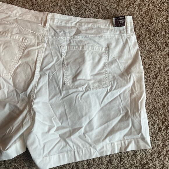 NWT! Gloria Vanderbilt White High Rise All-Around Slimming Effect Short Size 24W - Picture 11 of 12